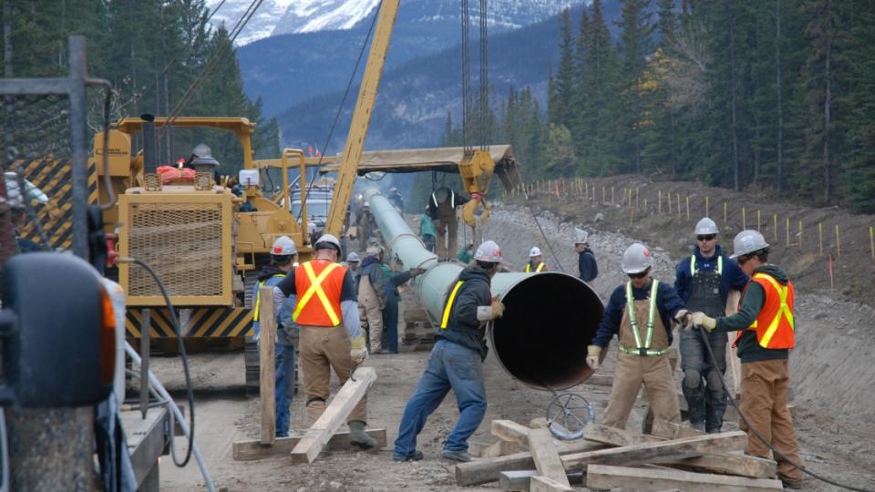 oil pipelines, gas pipelines, Trans Mountain pipeline, Kinder Morgan, carbon emissions, pipeline resistance movement, anti-pipeline protests, Canadian climate movement