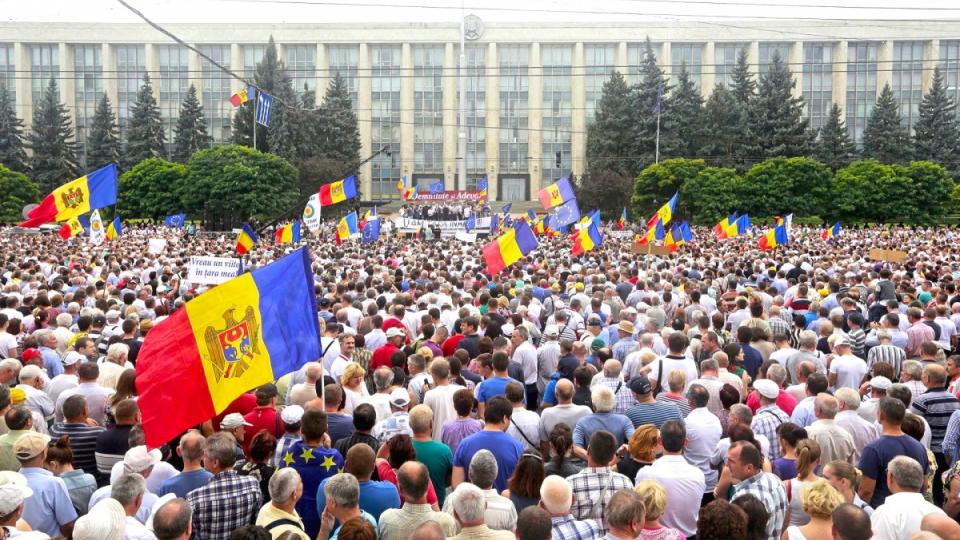 Chisinau protests, Dignity and Truth, Moldavan corruption
